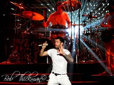 Maroon 5 - TRAIN Concert