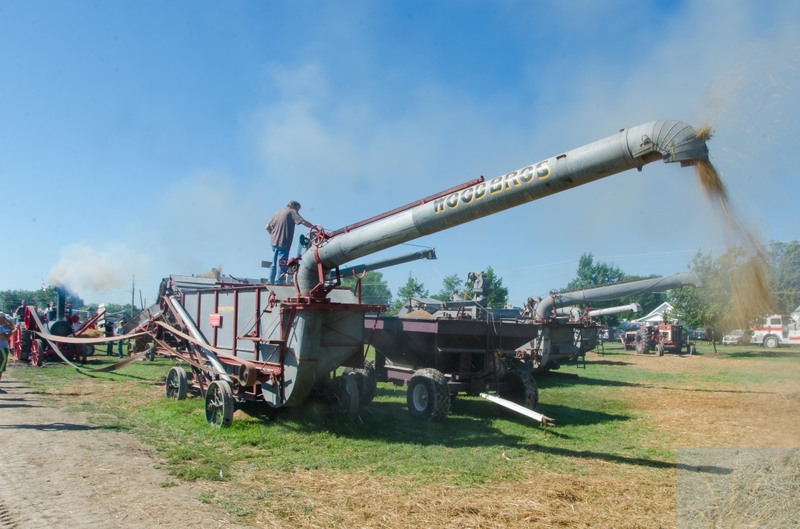 WoodBrosThresher.jpg