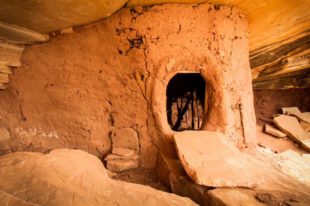 Anasazi doggy door? Or just a ventilation feature?
