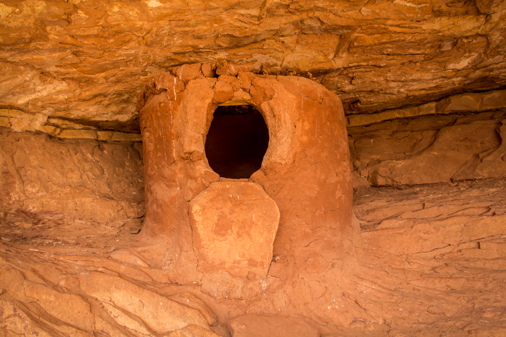 Well preserved Anasazi granary