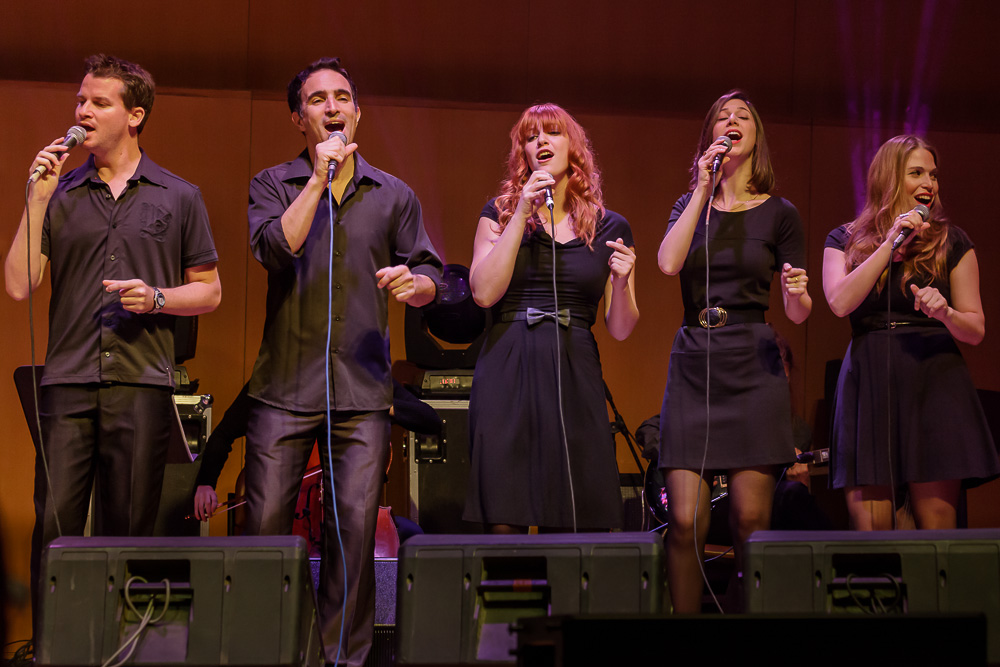 IMAGE: http://photos.imageevent.com/elied/irisandoferportugali/_MG_8587.jpg