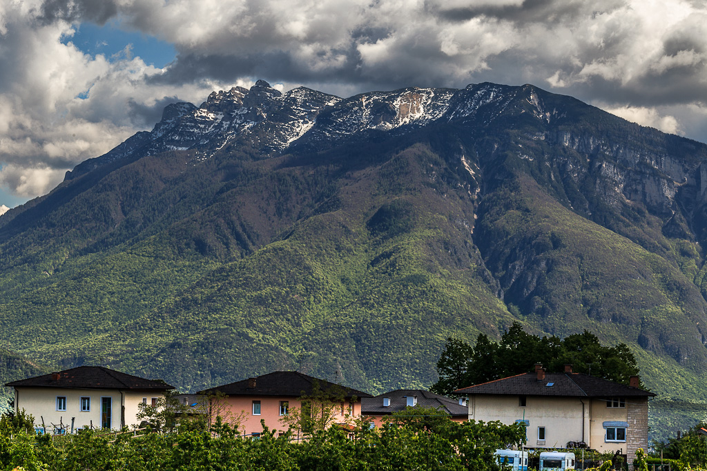 IMAGE: http://photos.imageevent.com/elied/thisthatandtheotherthing/northernitalyii/_MG_5387.jpg