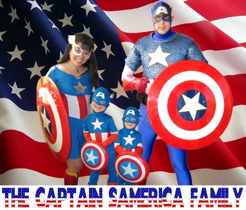 http://photos.imageevent.com/fansubs2000/greeneggssam/captainamericacollection/captainamericacostumes/large/Captain%20America%20Family%203.jpg