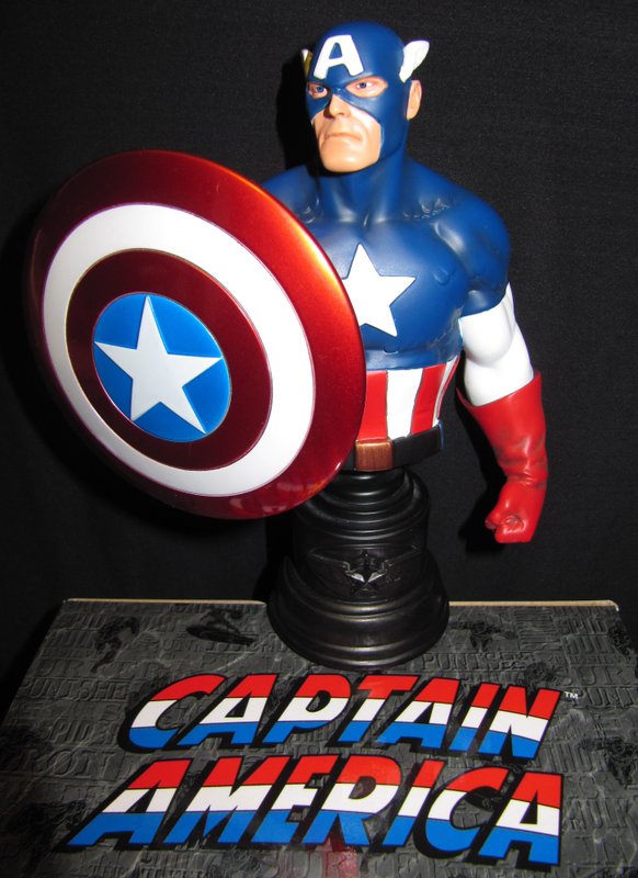 http://photos.imageevent.com/fansubs2000/greeneggssam/captainamericacollection/captainamericastatuestoys/large/IMG_3121.JPG
