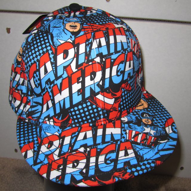 http://photos.imageevent.com/fansubs2000/greeneggssam/captainamericacollection/captainamericastatuestoys/websize/IMG_2945.JPG