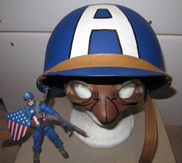 http://photos.imageevent.com/fansubs2000/greeneggssam/captainamericacollection/captainamericastatuestoys/websize/IMG_3087.JPG