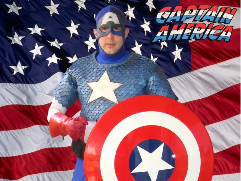 http://photos.imageevent.com/fansubs2000/myspace/large/Captain%20SAMerica.JPG