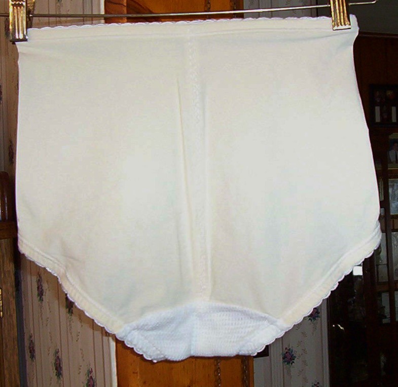 Viintage Playtex I Can T Believe It S A Girdle Brief Beige Small Ebay