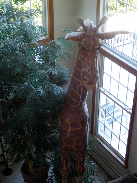 12' Giraffe Sculpture