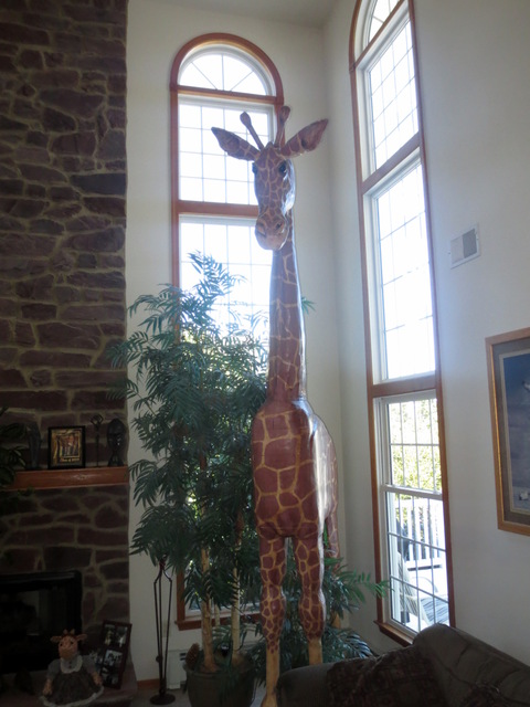 12' Giraffe Sculpture