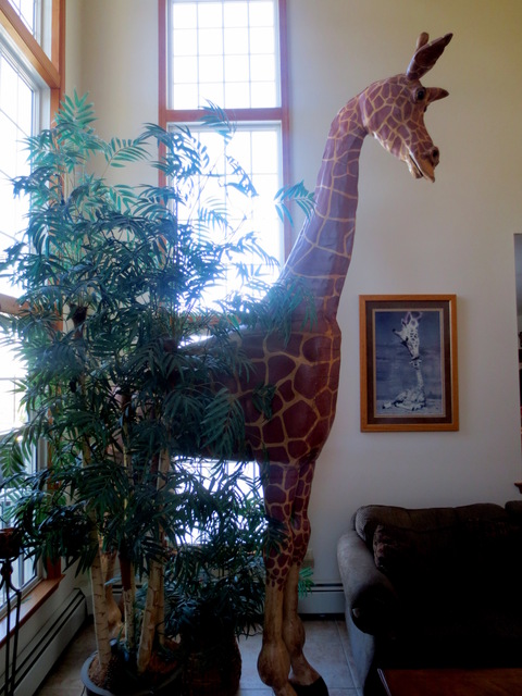 12' Giraffe Sculpture