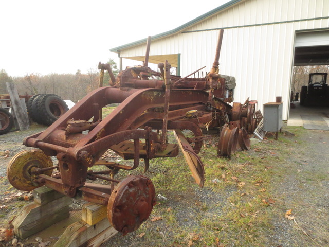 1937 Caterpillar No. 10 Auto Patrol