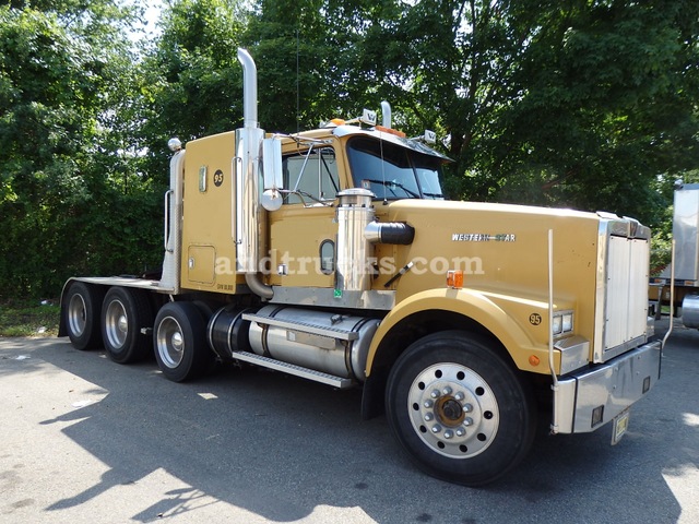 1995 Western Star Tri Axle Tractor