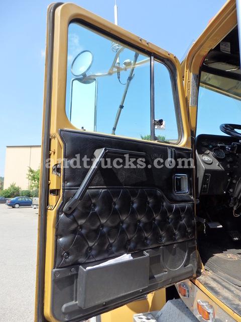 1996 Western Star Tri Axle Tractor