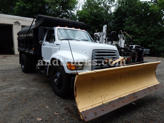 1997 Ford F Series Plow Truck With Salter