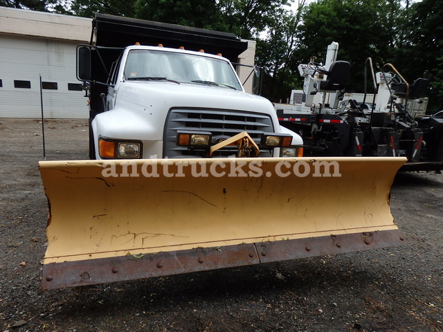 1997 Ford F Series Plow Truck With Salter