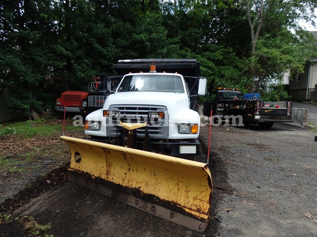 1997 F Series Ford Plow Truck With Salter