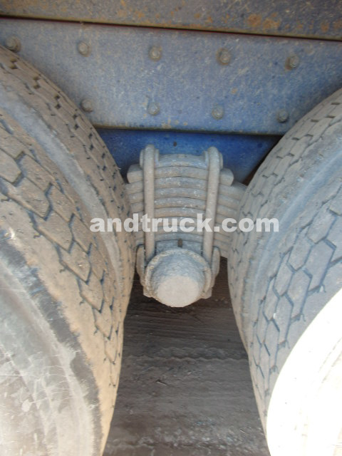 Tandem axle mack rd688s dump truck for sale