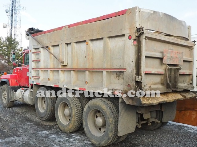 1998 Tri Axle Mack w 427 hp