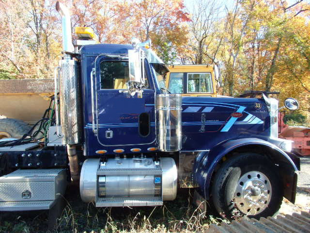2003 Peterbilt heavy haul tractor