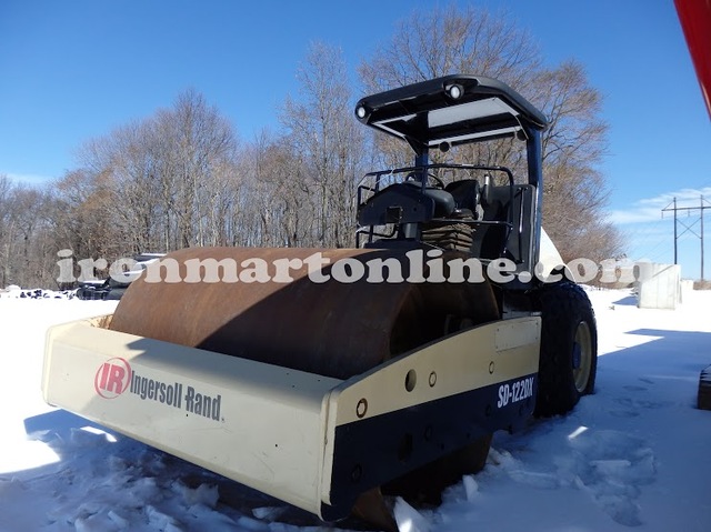 2005 SD 122DX Roller