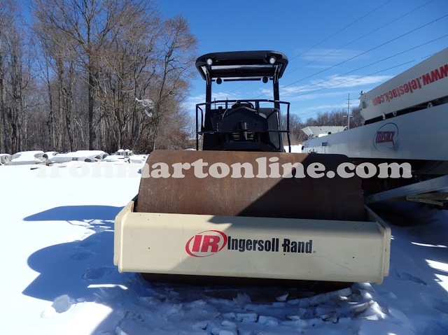 2005 SD 122DX Roller