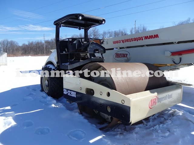 2005 SD 122DX Roller