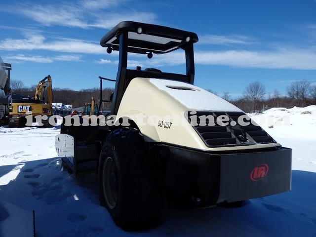 2005 SD 122DX Roller