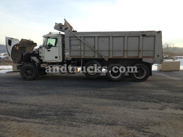 2006 Granite Mack Tri Axle Dump Truck