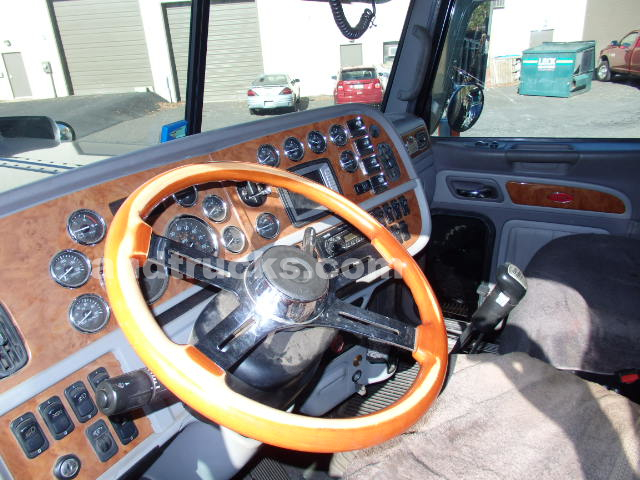 2009 Peterbilt heavy haul tri axle