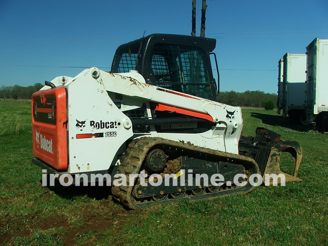 2013 Bobcat T550 Track Loader Skid Steer w Hydraulic Grapple loaded‏