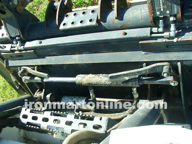 2013 Bobcat T550 Track Loader Skid Steer w Hydraulic Grapple loaded‏