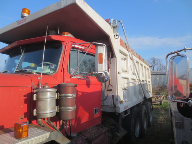 Autocar Tri-Axle Dump Truck