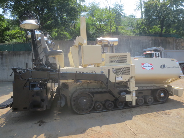 2003 Blaw Knox PF5510 Asphalt Paver