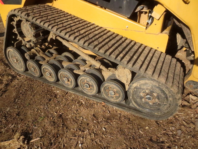 Caterpillar 277C Skid Loader