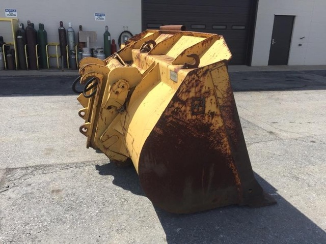 Cat 966 Bucket