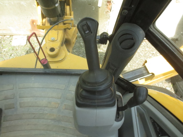 Caterpillar 450E Backhoe Loader