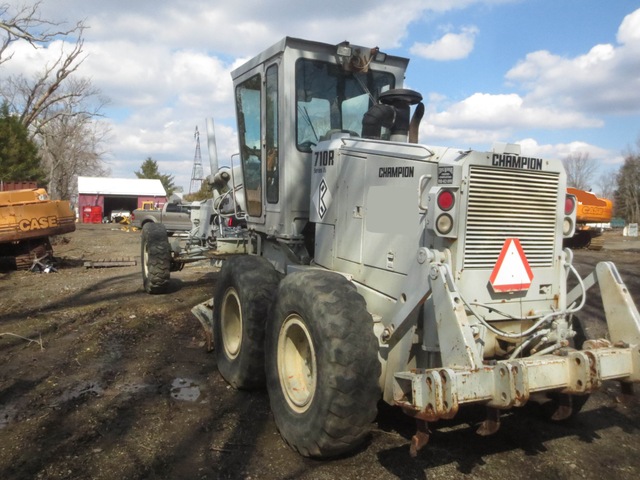 Champion 710A Series III Grader