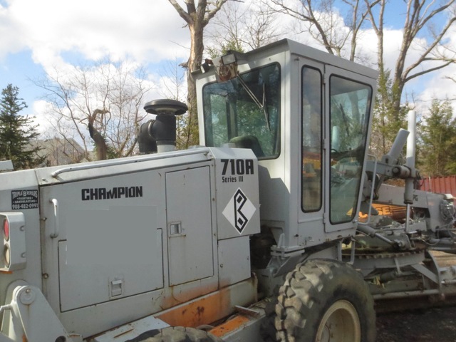 Champion 710A Series III Grader