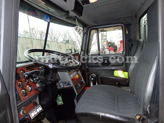 Mack CL713 Tri Axle Tractor with 55 Ton Lowboy