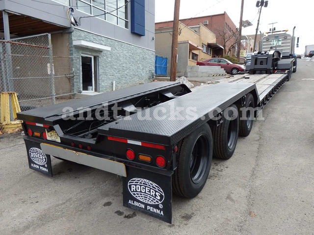 Mack CL713 Tri Axle Tractor with 55 Ton Lowboy