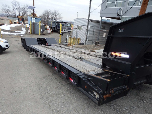 Mack CL713 Tri Axle Tractor with 55 Ton Lowboy