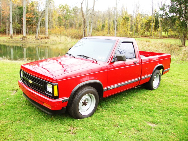 v-8 s-10 pick up truck street rod