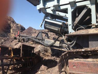 1999 Komatsu BR300J-1 Track Mounted Jaw Crusher