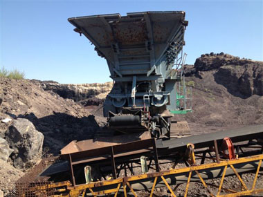 1999 Komatsu BR300J-1 Track Mounted Jaw Crusher