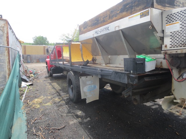 1987 Ford F700 Single Axle Flatbed