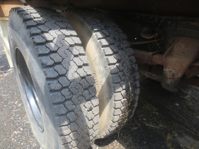 1987 Ford F700 Single Axle Flatbed