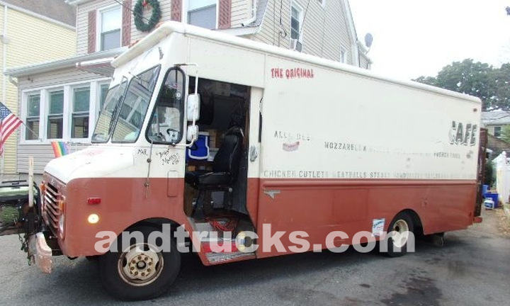 Fully equipped concession food truck for sale