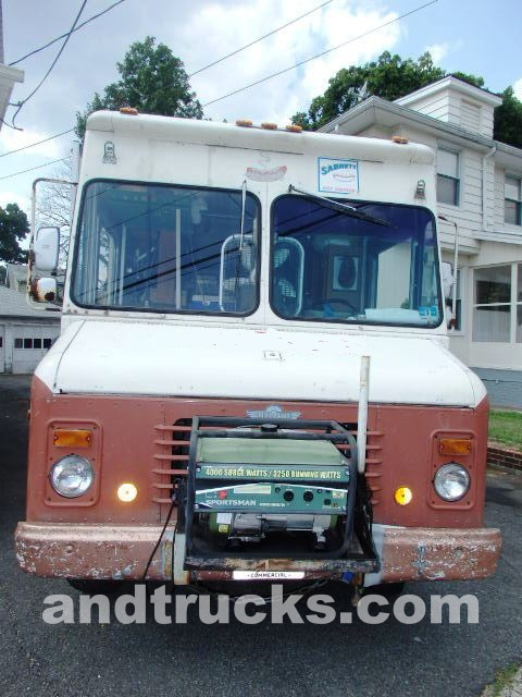 Fully equipped concession food truck for sale