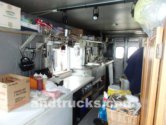 Fully equipped concession food truck for sale